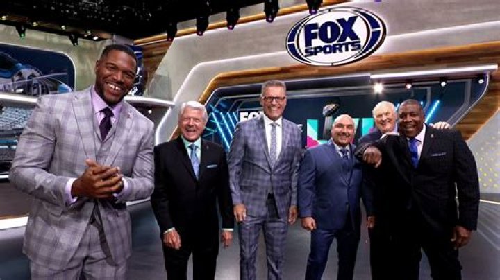 Who are the commentators for Tennis Channel?