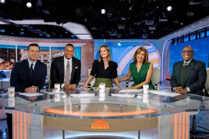 Who hosts the jump on ESPN?