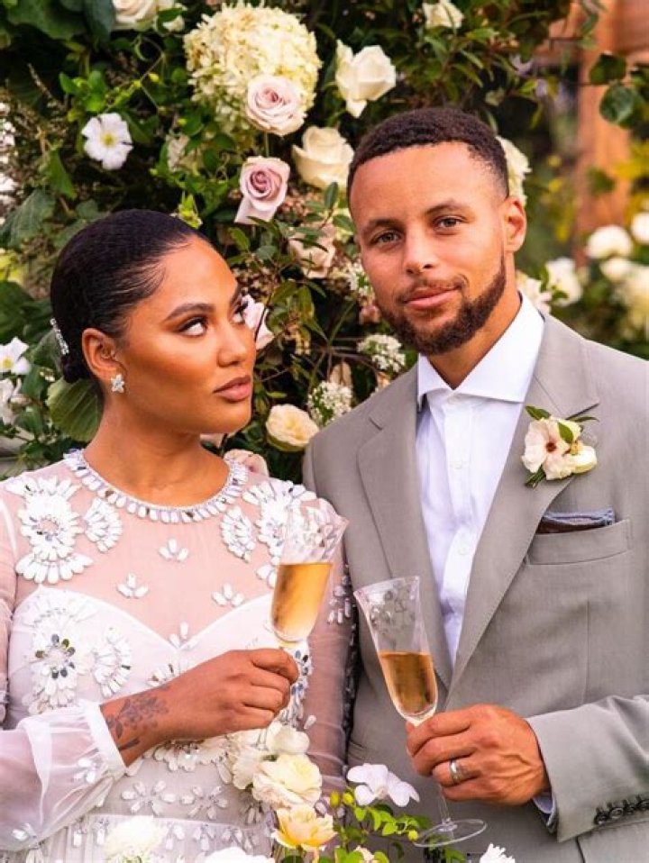 Who is Ayesha Curry married to?