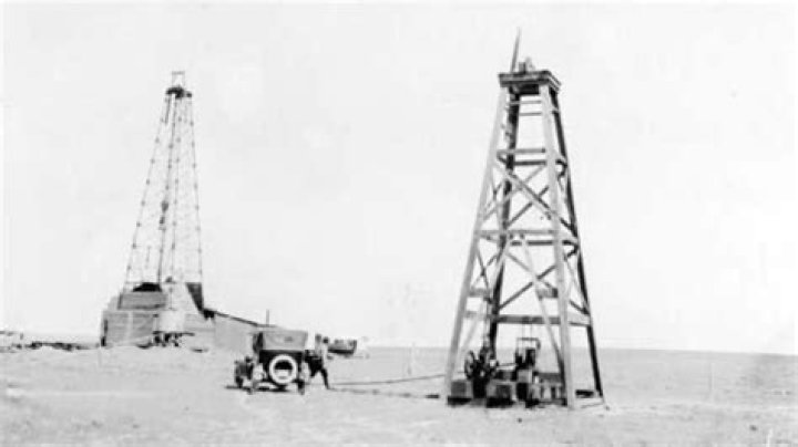 Why is oil reserve called Teapot Dome?